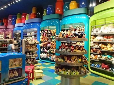 T Shop Picture Of Disneys Art Of Animation Resort Orlando