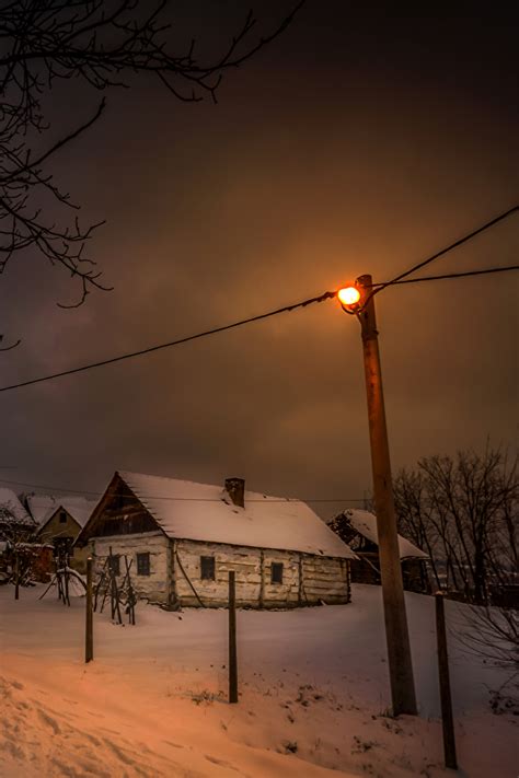 Fondos De Pantalla X Croacia Invierno Casa Noche Nieve Farola