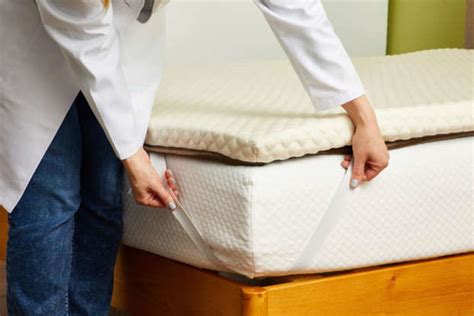 8 Best Memory Foam Mattress Toppers Tested By Experts