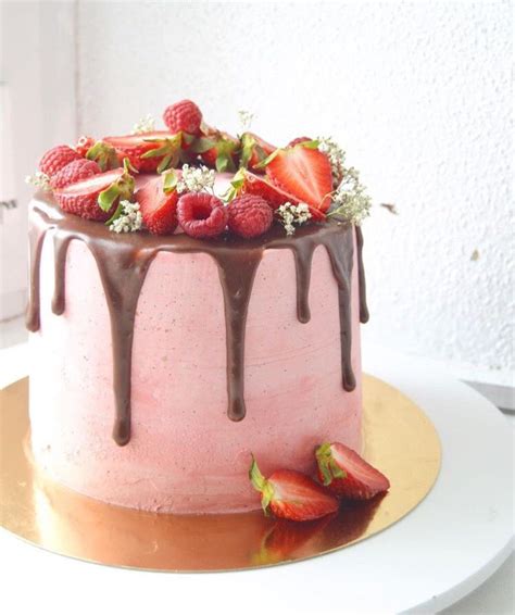 Layer Cake Girly Fraise Framboise Gâteaux De Graduation Fondue Au