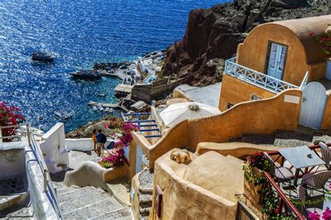 Escalier La Baie D Amoudi Ammoudi Avec Les Maisons Traditionnelles De