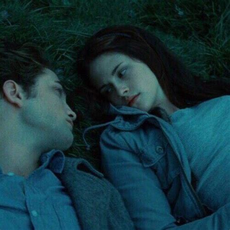 Twillight Bella And Edward Aestethic Dark Vampire Forks Twilight 2008