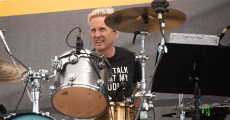 Foo Fighters Anuncia Josh Freese Como Novo Baterista Da Banda Legado