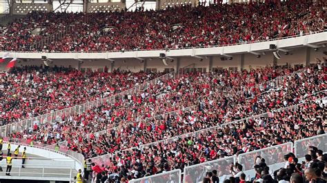 Full Chants Ribuan Suporter Timnas Di Gbk Dukung Indonesia Vs Iraq