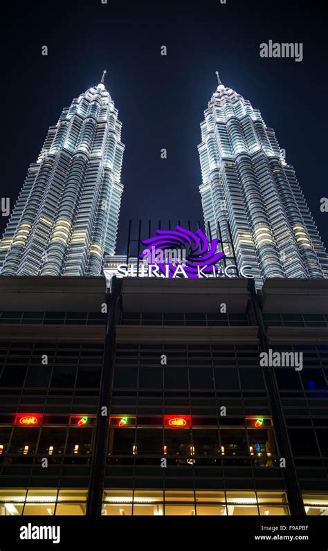 Shopping Mall Suria Klcc Petronas Towers At Night Kuala Lumpur