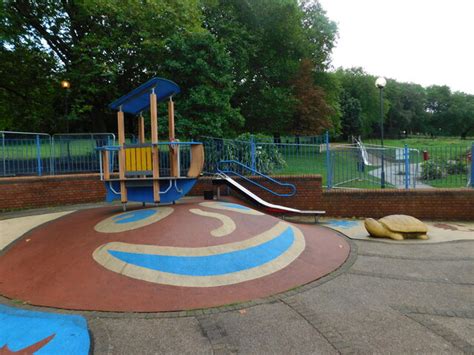 Pavilion Playground Forest Recreation © Bryn Holmes Cc By Sa 2 0 Geograph Britain And Ireland