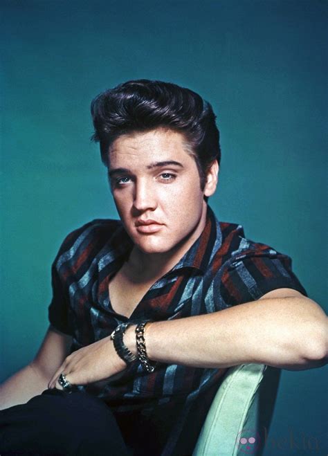 Elvis Presley - Name Tag Chatroom Pictures Library