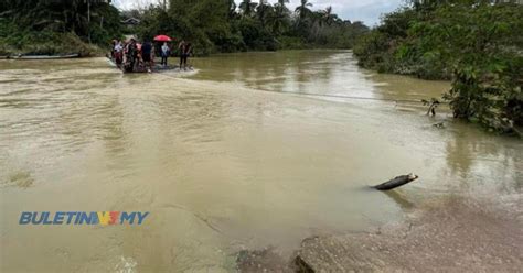 VIDEO Jambatan Runtuh Akibat Banjir Penduduk 4 Kampung Di Kuala Krai