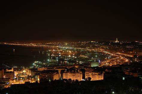 File:Alger night.jpg - Wikimedia Commons