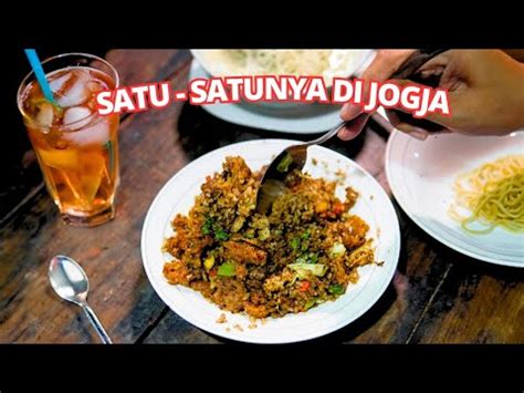 SATU SATUNYA DI JOGJA NAMANYA NASI PEKALONGAN DARI BAKMIE MAS PETBUN