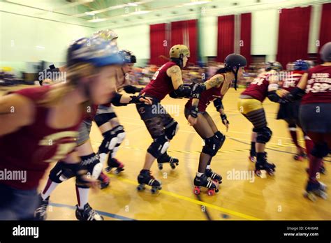 Roller Derby In London Stock Photo Alamy