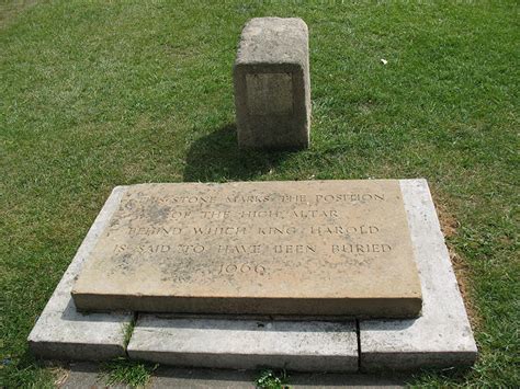 Waltham Abbey Church King Harolds Tomb © Stephen Craven Cc By Sa20