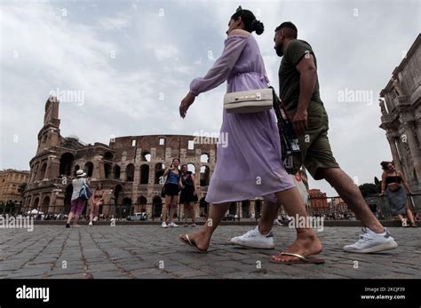 I Turisti Entrino Nel Colosseo Il Agosto A Roma I Green Pass