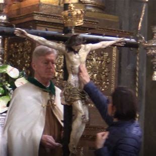 Processione del Santo Tronco giovedì l appuntamento