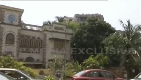 Cbi Aiims Forensic Team Arrive At Sushant Singh Rajputs Bandra Residence To Recreate Crime