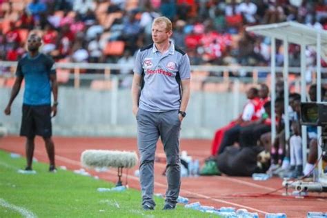 Sven Atoa Ahadi Ya Karne Simbaawataja Wachezaji Soka La Bongo