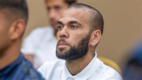 Daniel Alves Disse Que Estava B Bado E N O Se Lembra De Nada Diz Tv