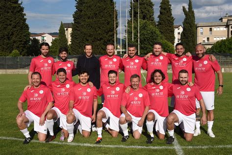 Calcio Quadrangolare Di Calcio Per Beneficenza In Rete Per Flickr