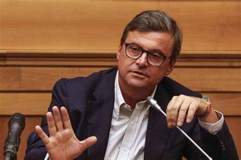 Calenda rompe l alleanza col Pd Non c è serietà L Irresponsabile