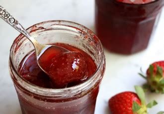 Old Fashioned Strawberry Jam Recipe | My Poppet Living