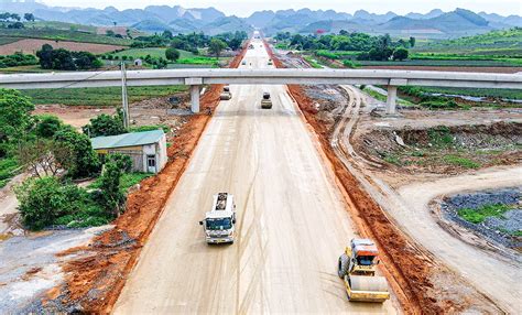 Nỗ lực đẩy nhanh tiến độ các công trình dự án quan trọng ngành Giao