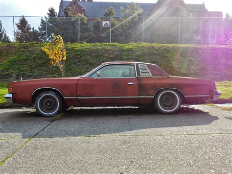 Seattle's Parked Cars: 1976 Dodge Charger SE