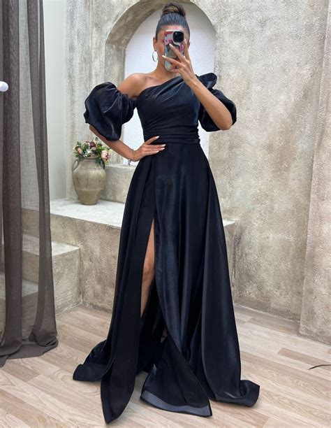 Long Satin Party Dress With Balloon Sleeves Invitadisima