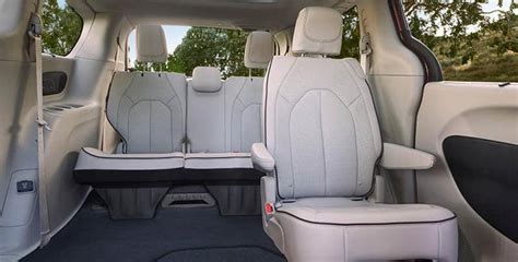 2021 Chrysler Pacifica Interior | Big Star Chrysler Jeep Dodge Ram Fiat ...