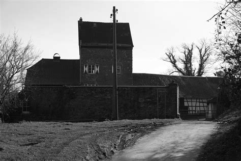 Burg Gräfgenstein monochrome GoettinenFan Flickr