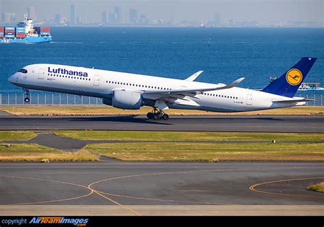 Airbus A350 941 Lufthansa D AIXH AirTeamImages