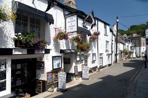 The Noughts And Crosses Polperro Cornwall Guide