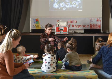 PETITE ENFANCE Les enfants du Relais Petite Enfance de la CCBTA à la