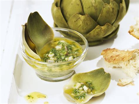 Artichokes With Sherry Vinaigrette Recipe Eat Smarter Usa