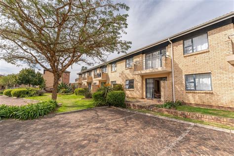 2 Bedroom Apartment For Sale Grahamstown Central Makhanda Central