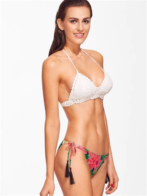 Sets de bikini con estampado de croché con cordón de flecos blanco