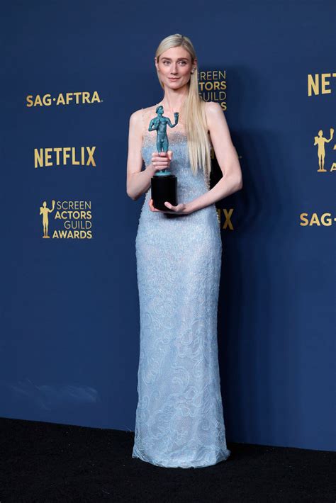 Elizabeth Debicki Wins 2024 Sag Award In Backless Armani Dress