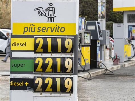 Cesare Maria Ortis 🇮🇹 On Twitter Faccio Notare Che Sul Caro Carburante Cè Sempre Il 60 Di