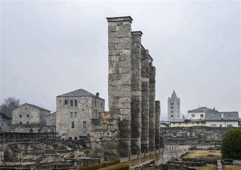 Ruinas Del Antiguo Teatro Romano Construido A Finales Del Reinado De