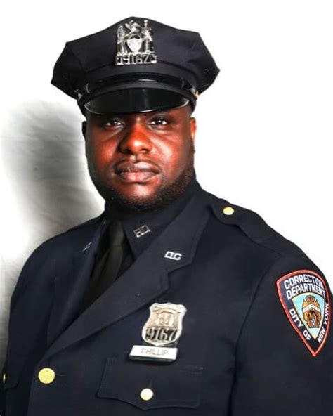 Corrections Officer Steps In To Aid Grand Central Crash Victims Qns