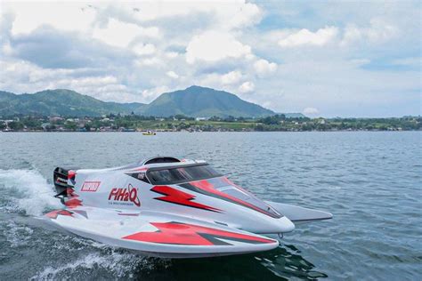 Foto F1 Powerboat Danau Toba Bikin Jumlah Penumpang Di Bandara Di