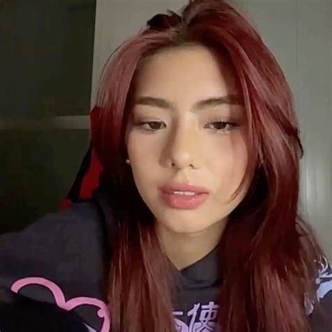 Mikha Lim Pretty Brunette Cute Friend Photos Quick