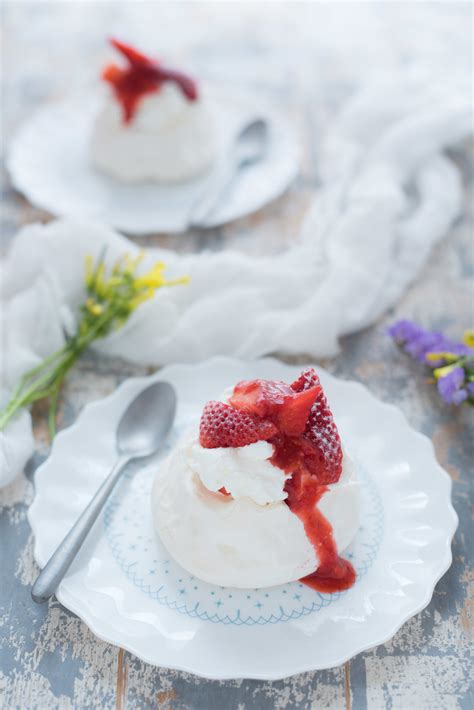 Mini Pavlova Alle Fragole La Ricetta Facile La Cucina Di Zia Ale