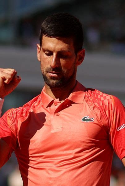 Novak Djokovic luchó y superó a Alejandro Davidovich Fokina para