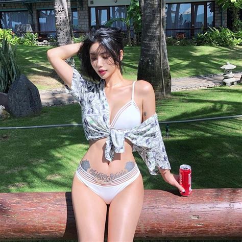 Hot girl Hàn Quốc nghiện xăm hình ở những chỗ hiểm hóc thoắt ẩn thoắt hiện đốt mắt người nhìn