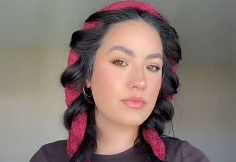 How To Get Tiktok Bathrobe Curls For Smoother Wavy Hair