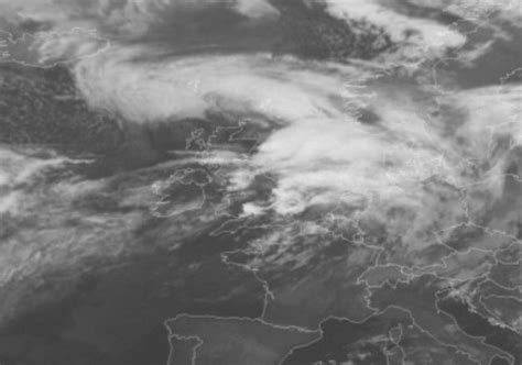 Cronaca Meteo La Tempesta Atlantica Otto Sul Regno Unito Con Venti