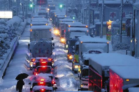 大雪、名神・関ケ原ic付近の立ち往生で陸自派遣 25日は平地でも警戒：ニュース：中日bizナビ