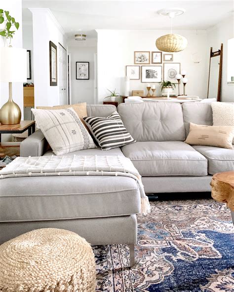 How To Place A Throw Blanket On Sofa Baci Living Room