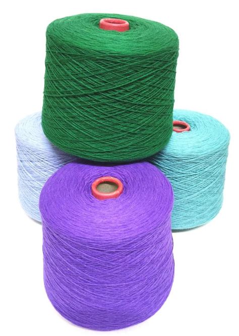 Поступление новой партии пряжи в бобинах