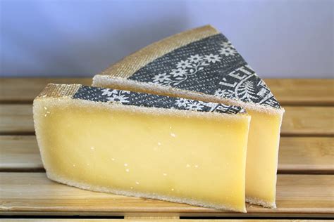 Sélection de fromages fermiers et artisans et AOP de de l Aveyron